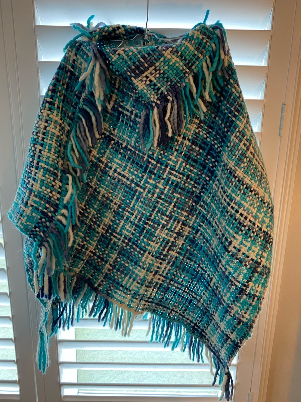 Turquoise & White Woven Fringe Poncho - handmade real wool from Chile- NWOT
